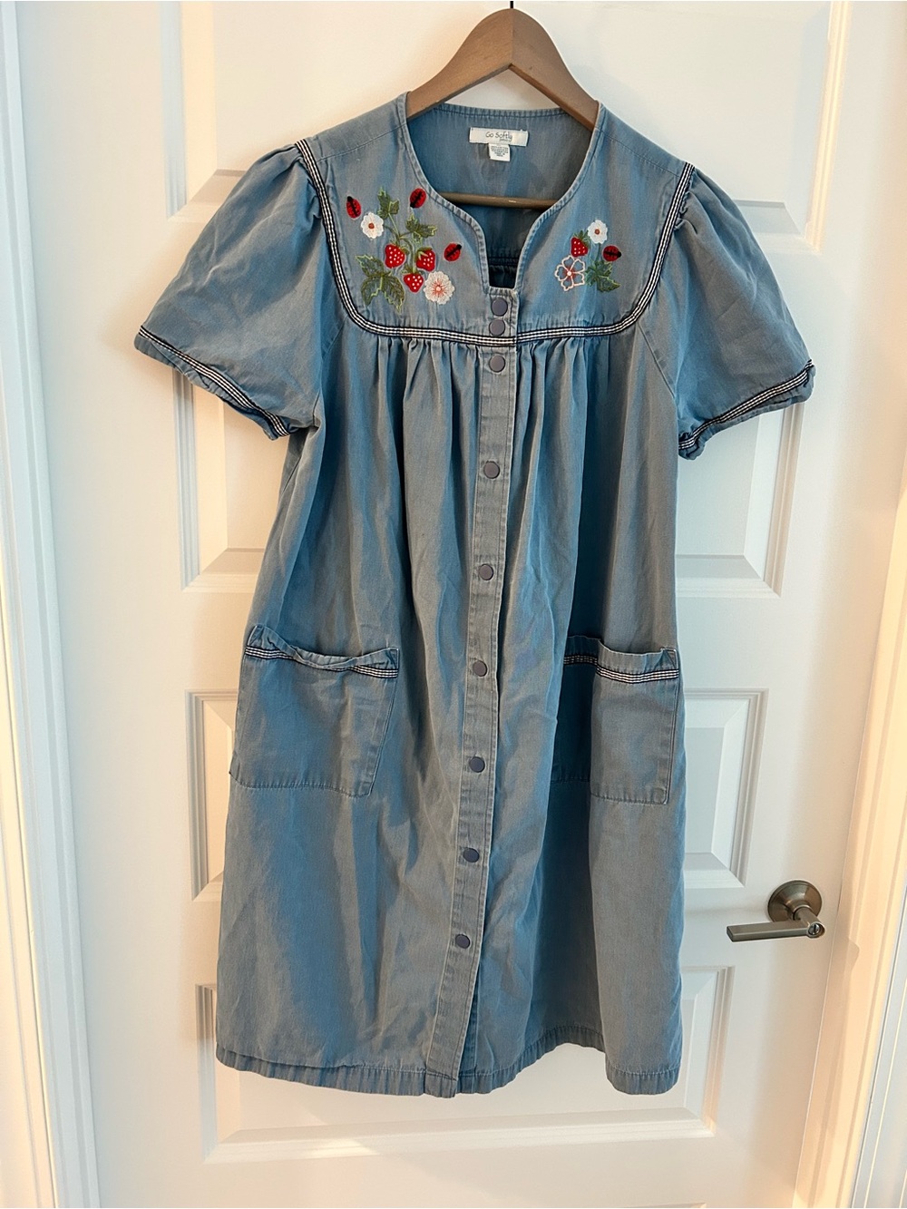 Go Softly Patio Ladybug Strawberry Housecoat Dress Size M